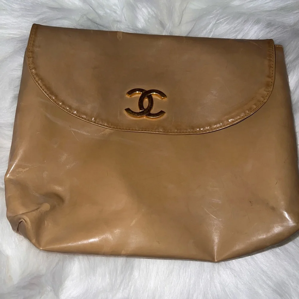 Chanel - Picture 3 of 10